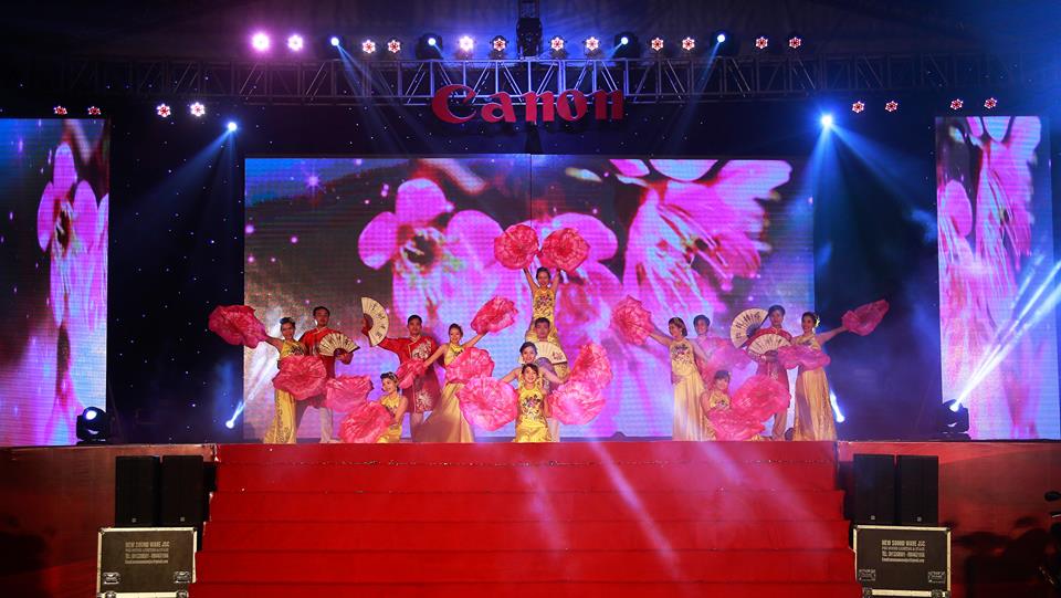 Múa Sắc xuân - Tiết mục đoạt giải ba Phần thi Văn nghệ Canon Night 2016